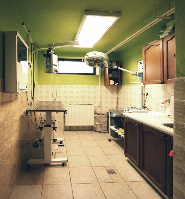 Veterin�rn� ordinace Boskovet - opera�n� s�l